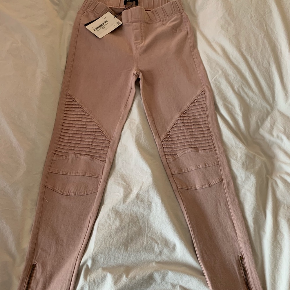 Dusty pink moto legging with zipper ankle detail